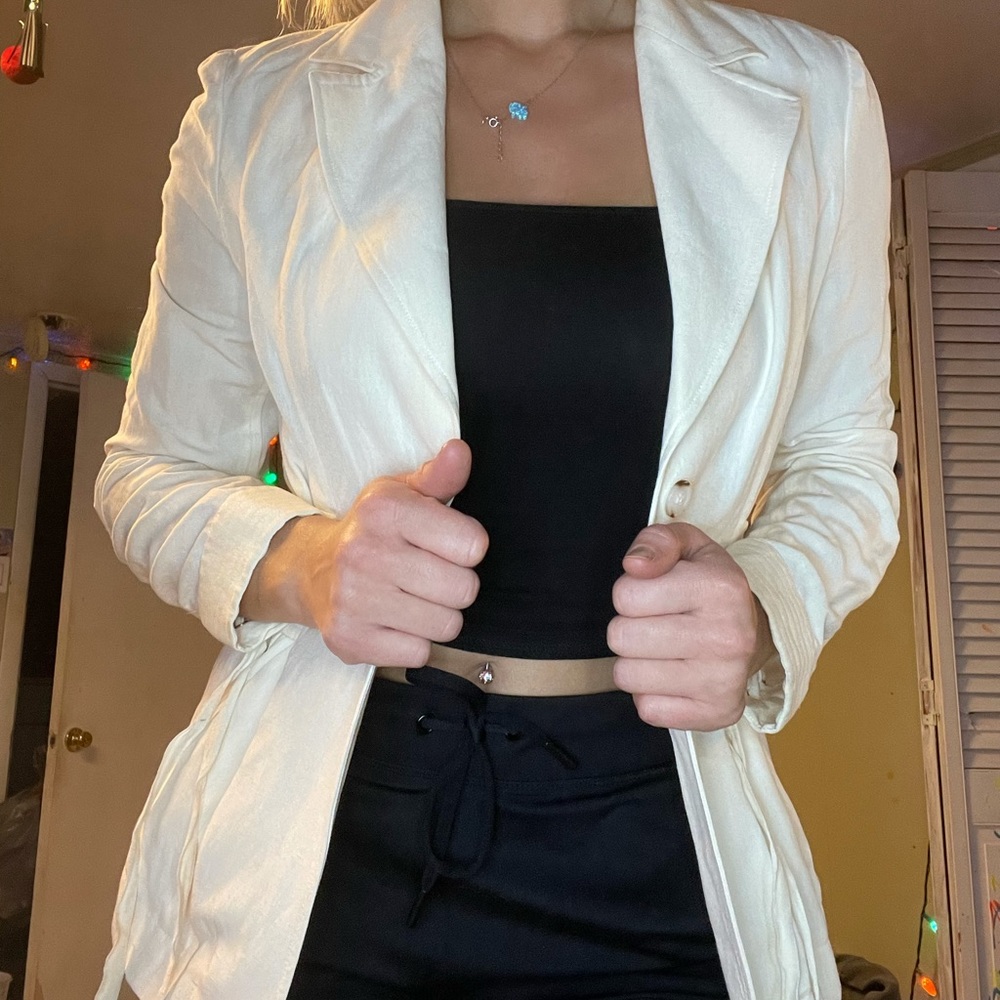 I.N.C white size 4 blazer